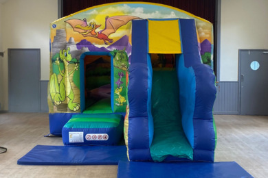 Dino Jump & Slide, 26'2''(d) x 16'6''(w) x 10'(h) - 8m(d) x 5m(w) x 3.1m(h), P15167